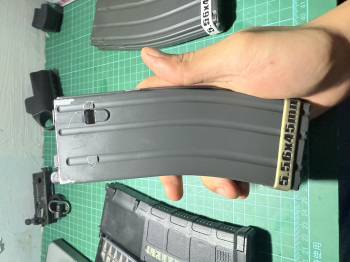 出售雙鷹 MWS彈夾（第二個）