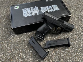  WE 華瑟 P99 瓦斯槍、GBB手槍　原價2200下殺售一槍三匣2200