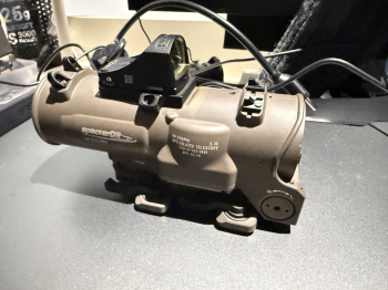<<感謝平台已售出>>復刻瞄具 ELCAN specterDR 1X-4X 火車頭(含內紅點瞄具)