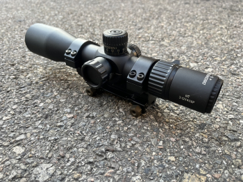 二手 DISCOVERY 發現者 HT 3-12X40SF FFP 短前置 真品狙擊鏡，抗震防水 鏡+鏡座和售2300