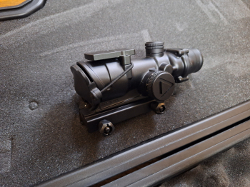 復刻ACOG TA02抗震瞄