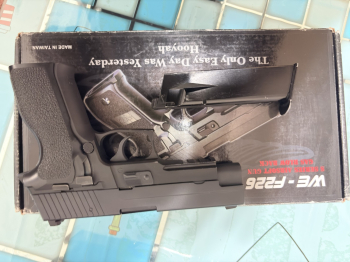 we p226e2 無下場，收藏把玩，便宜售出，可議價