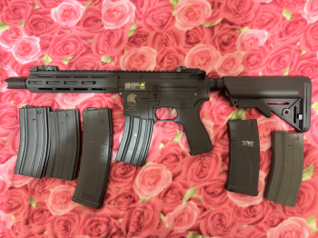 S&T M4 AEG 好多彈匣