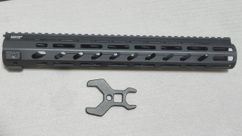 近全新 真品UTG PRO Arwen FF 護木 14吋 