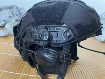 FMA黑色頭盔組+EARMOR耳機