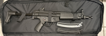 SRC MP5A3 CO2動力+2彈匣