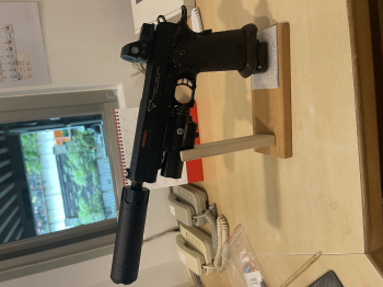 W EMG STI TTI 戰鬥大師 2011 鋼製 雙授權 瓦斯手槍附上內紅點、發光滅音管、X400手電筒