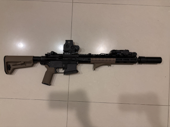 Marui M4改 SR-16外觀 一槍無匣 及EOTECH EXPS3-2