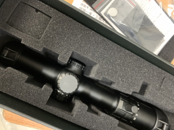 TBRM ACCURACY -LPVO  1-10x24 SFP真品狙擊鏡 6/9購入 有保卡及發票