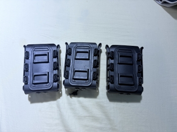 艾默生沙色背心(黑色互嘴 胸掛 黑色556彈袋 艾默生沙色背心(黑色互嘴 胸掛 黑色556彈袋