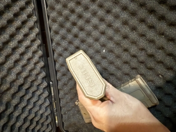 GHK 舊版 GMAG GBB彈匣 For GHK M4/G5/MK18 850元一個 共兩個 GHK 舊版 GMAG GBB彈匣 For GHK M4/G5/MK18 850元一個 共兩個