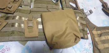 紅翼行動同款 翔野 RRV胸掛+MBSS背板 卡其色 圖中全附 紅翼行動同款 翔野 RRV胸掛+MBSS背板 卡其色 圖中全附