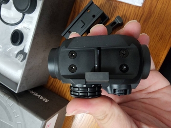 Vector Optics 維特 Maverick 1×22 MIL 快拆內紅點 SCRD-38 Vector Optics 維特 Maverick 1×22 MIL 快拆內紅點 SCRD-38