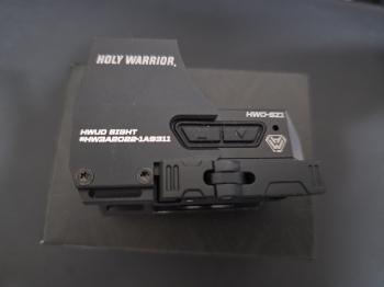 Holy Warrior 悍武 聖戰士 SZ-1 智能內紅點快瞄鏡 12種準星 陀螺儀 IP68防水 電量溫度偵測原,售$1500(原定價$3880) Holy Warrior 悍武 聖戰士 SZ-1 智能內紅點快瞄鏡 12種準星 陀螺儀 IP68防水 電量溫度偵測原,售$1500(原定價$3880)