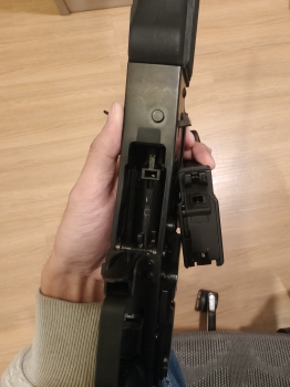 GHK AK-74MN GBB 九成新 只在家裡打過 GHK AK-74MN GBB 九成新 只在家裡打過