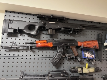 GHK AKM V2 鋼製槍機 附4夾 GHK AKM V2 鋼製槍機 附4夾