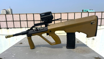 沙色 AUG 電動水彈槍 (已售出) 沙色 AUG 電動水彈槍 (已售出)