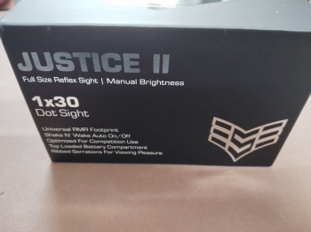 沼澤狐1X30 大視窗內紅點 RMR 孔位 6MOA 沼澤狐1X30 大視窗內紅點 RMR 孔位 6MOA