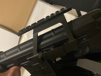 SVD Sniper Rifle 含腳架與側鏡架 SVD Sniper Rifle 含腳架與側鏡架