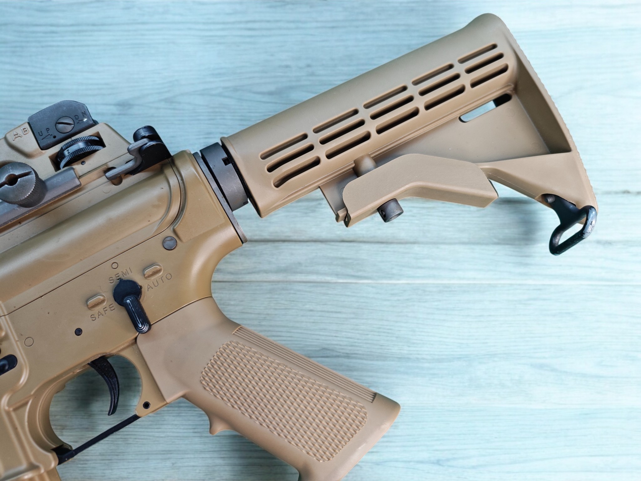 【翔準AOG】《二手槍》(僅存一隻) WE M4A1 沙 AEG 電動槍 殺肉槍 一槍 超值 超划算 收藏 愛槍 拆零件 DIY A0004 【翔準AOG】《二手槍》(僅存一隻) WE M4A1 沙 AEG 電動槍 殺肉槍 一槍 超值 超划算 收藏 愛槍 拆零件 DIY A0004