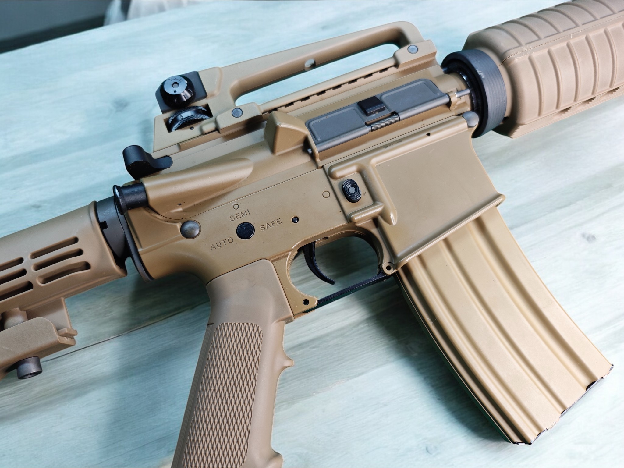 【翔準AOG】《二手槍》(僅存一隻) WE M4A1 沙 AEG 電動槍 殺肉槍 一槍 超值 超划算 收藏 愛槍 拆零件 DIY A0004 【翔準AOG】《二手槍》(僅存一隻) WE M4A1 沙 AEG 電動槍 殺肉槍 一槍 超值 超划算 收藏 愛槍 拆零件 DIY A0004