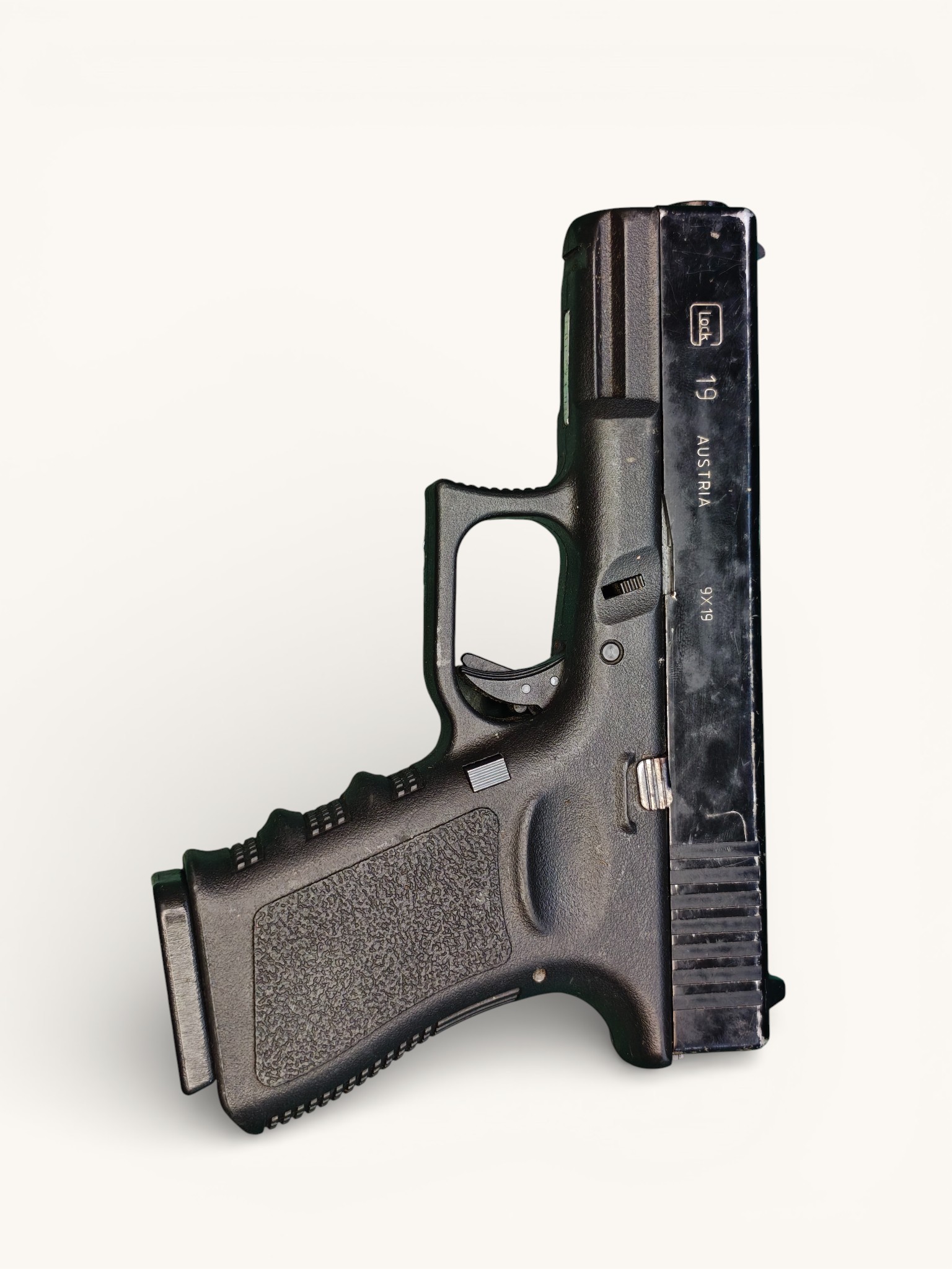 【翔準AOG】《二手槍》(僅存一隻) G19 一槍兩匣 瓦斯槍 殺肉槍 一槍 超值 超划算 收藏 愛槍 拆零件 DIY HG005