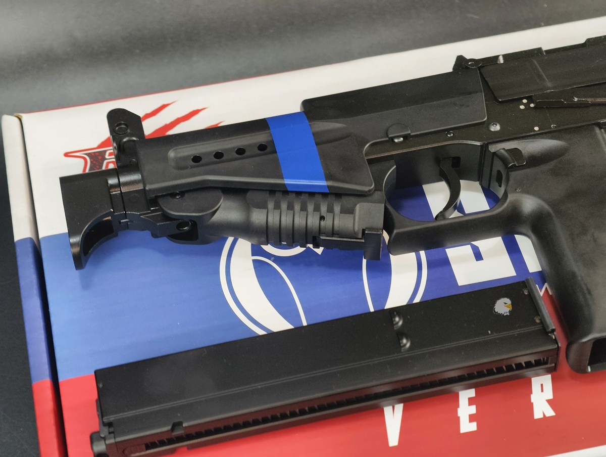 【翔準AOG】Raptor SR-2M 黑色 GBB SMG(霰彈式)瓦斯衝鋒槍 CQB 俄系 生存遊戲 【翔準AOG】Raptor SR-2M 黑色 GBB SMG(霰彈式)瓦斯衝鋒槍 CQB 俄系 生存遊戲