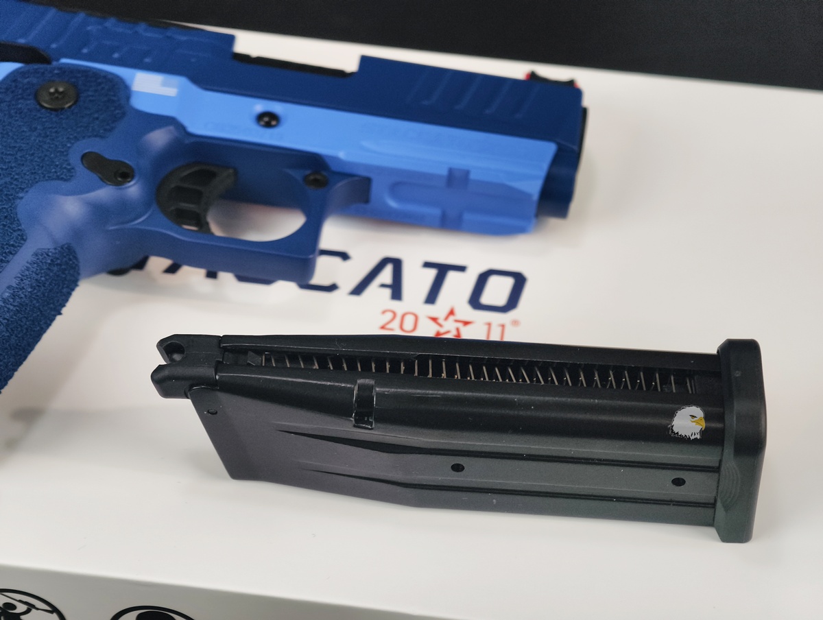 【翔準AOG】EMG Staccato CS 藍色 新版瓦斯手槍D-08-0807CB(Master Grip)瓦斯槍 GBB藍版 【翔準AOG】EMG Staccato CS 藍色 新版瓦斯手槍D-08-0807CB(Master Grip)瓦斯槍 GBB藍版