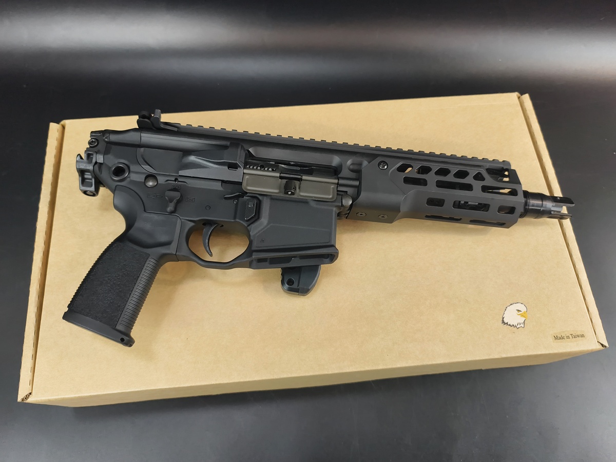 【翔準AOG】APFG Rattler LT GBBR(雙彈匣版)D-APFGS009S PDW SIG Airsoft折疊托全金屬VFC系統 【翔準AOG】APFG Rattler LT GBBR(雙彈匣版)D-APFGS009S PDW SIG Airsoft折疊托全金屬VFC系統