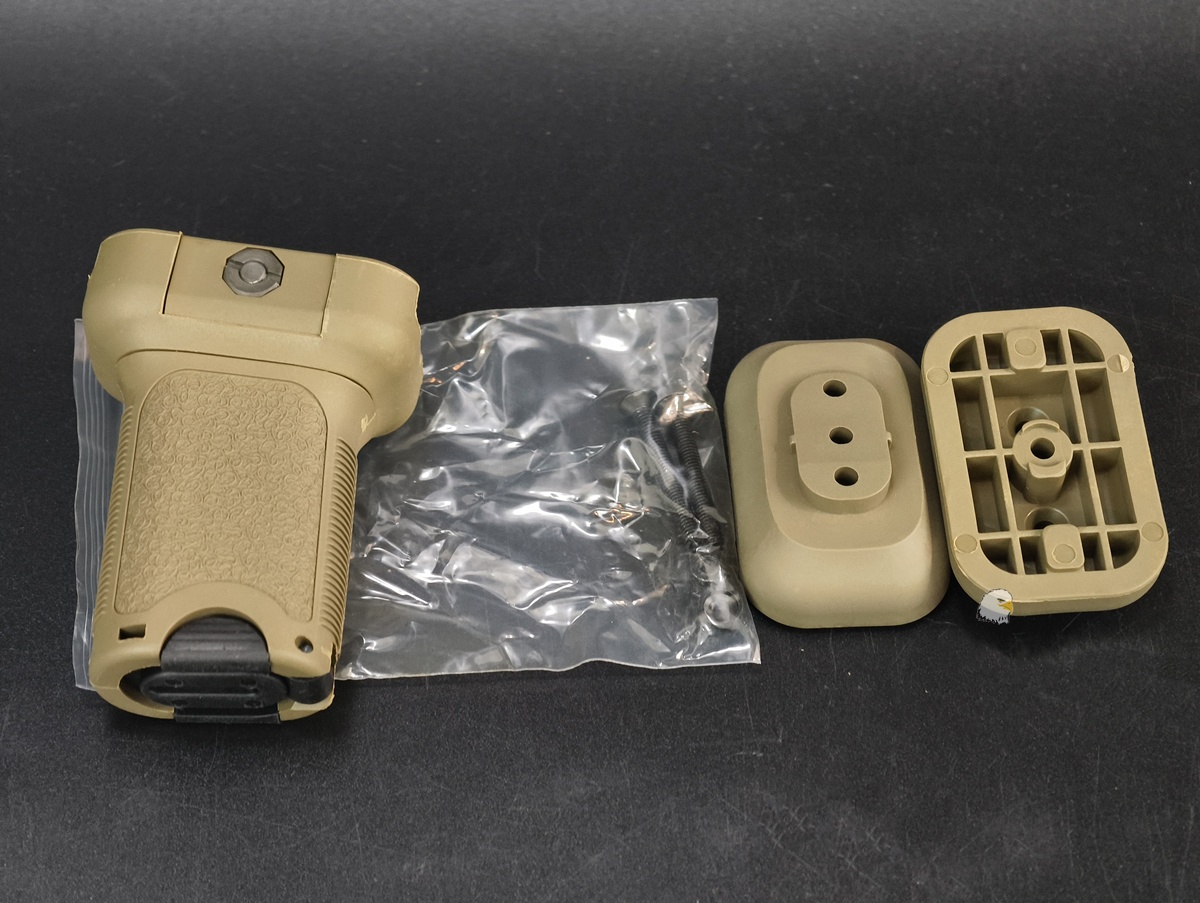 【翔準AOG】S&T Armament 戰術前握把/前把手 沙色 DA-GRIP10DE 垂直握把魚骨握把20mm導軌握把RIS握把 【翔準AOG】S&T Armament 戰術前握把/前把手 沙色 DA-GRIP10DE 垂直握把魚骨握把20mm導軌握把RIS握把