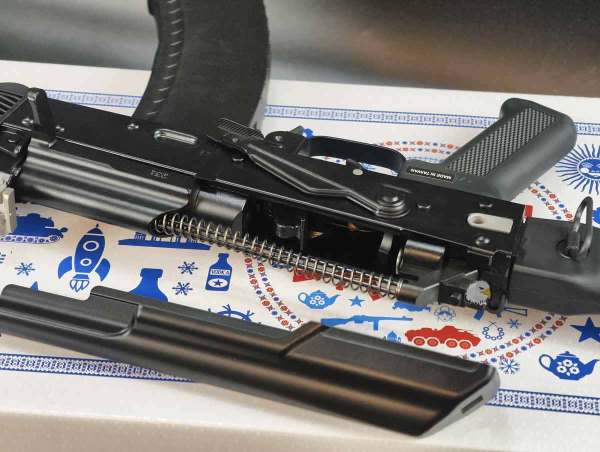 【翔準AOG】VFC AV105/AK105 GBB 瓦斯步槍 VF2-AK105-BK81 AK 瓦斯槍俄式步槍生存遊戲 【翔準AOG】VFC AV105/AK105 GBB 瓦斯步槍 VF2-AK105-BK81 AK 瓦斯槍俄式步槍生存遊戲