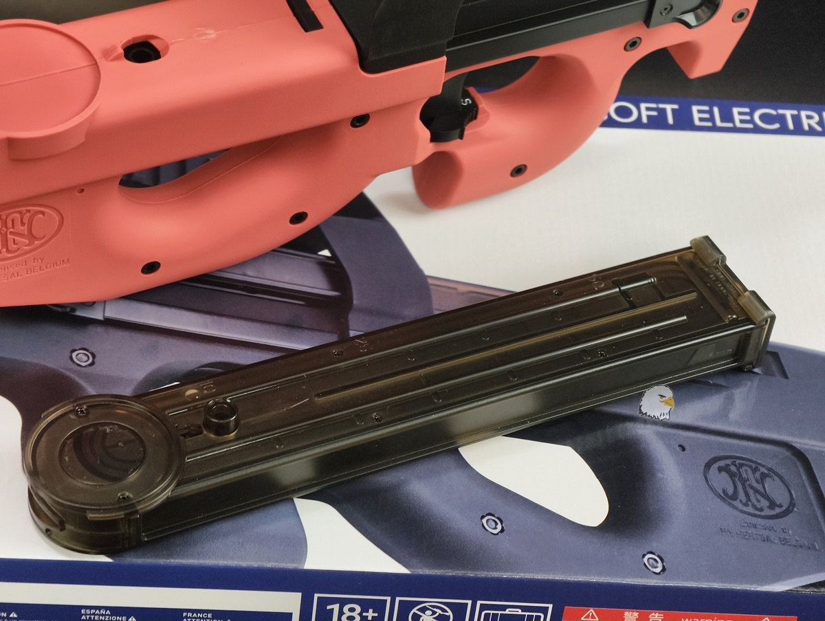 【翔準AOG】King Arms FN P90 粉色特別版 瓦斯槍 GBB KA-AG93PKFN 瓦斯衝鋒槍 Bullpup Pink 【翔準AOG】King Arms FN P90 粉色特別版 瓦斯槍 GBB KA-AG93PKFN 瓦斯衝鋒槍 Bullpup Pink