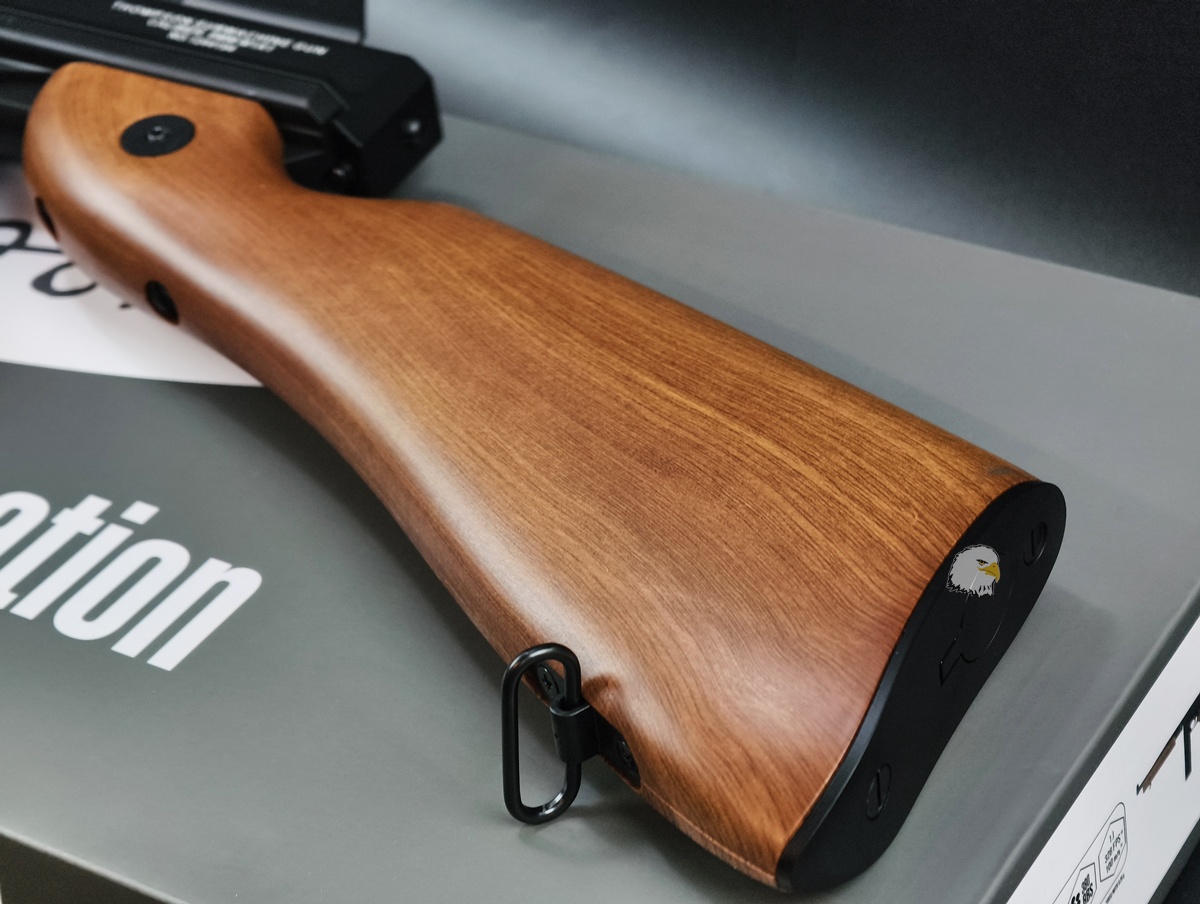 【翔準AOG】CYMA Thompson M1A1 AEG 電動槍附電池 DA-CM.033 Cybergun Thompson Auto-Ordnance授權 【翔準AOG】CYMA Thompson M1A1 AEG 電動槍附電池 DA-CM.033 Cybergun Thompson Auto-Ordnance授權