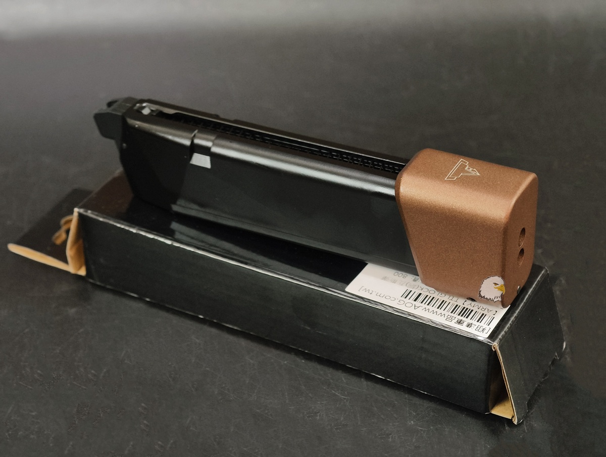 【翔準AOG】ARMY Armament×TTI Glock 瓦斯彈匣(銅色延長底板)MAG-A536 GBB匣6mm Green Gas 【翔準AOG】ARMY Armament×TTI Glock 瓦斯彈匣(銅色延長底板)MAG-A536 GBB匣6mm Green Gas