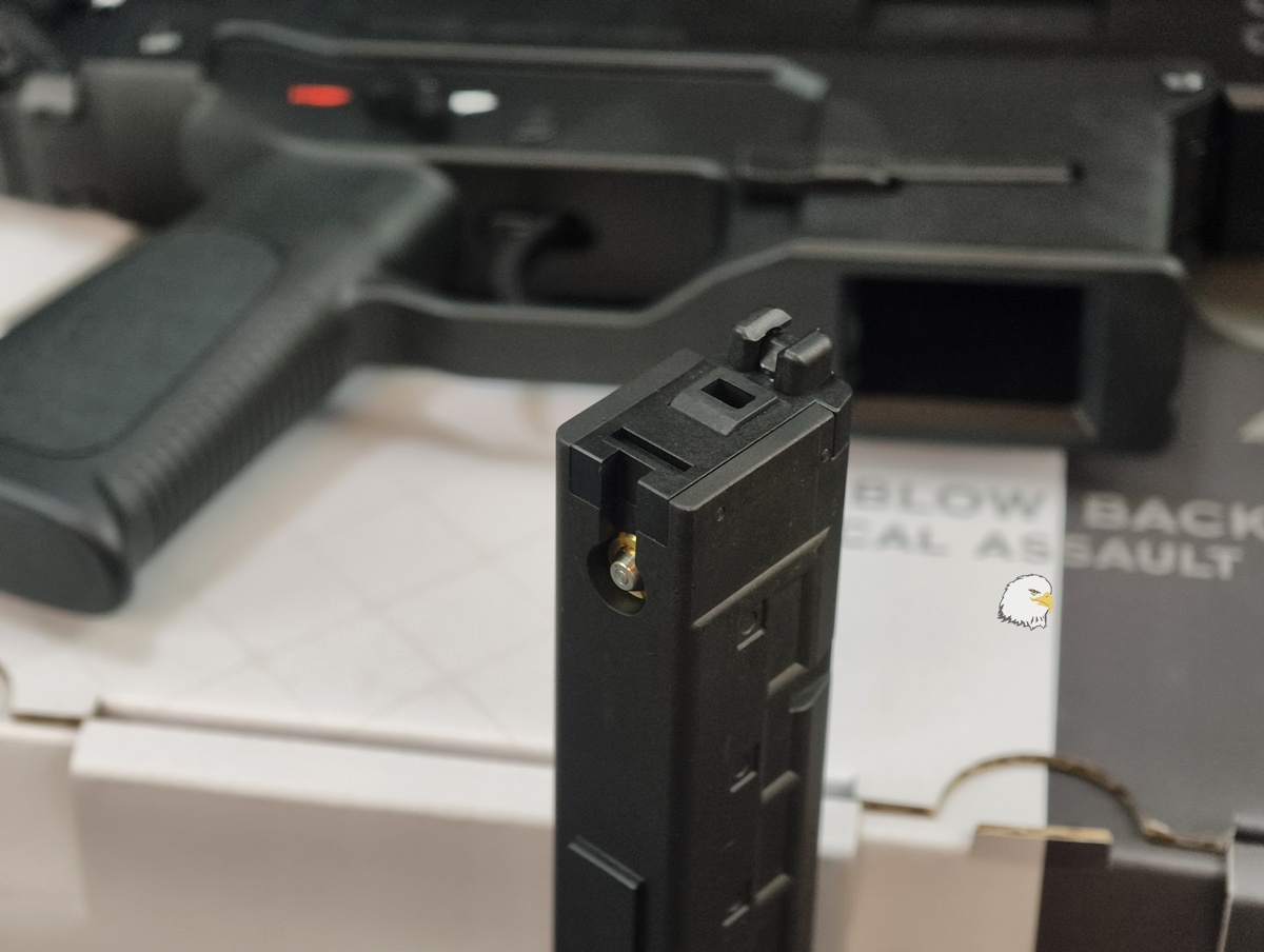 【翔準AOG】KWA TAC-9 GBB SMG 瓦斯衝鋒槍 D-06-05-011L 瓦斯槍 SMG氣動槍Airsoft PDW M-LOK 1913槍托 【翔準AOG】KWA TAC-9 GBB SMG 瓦斯衝鋒槍 D-06-05-011L 瓦斯槍 SMG氣動槍Airsoft PDW M-LOK 1913槍托