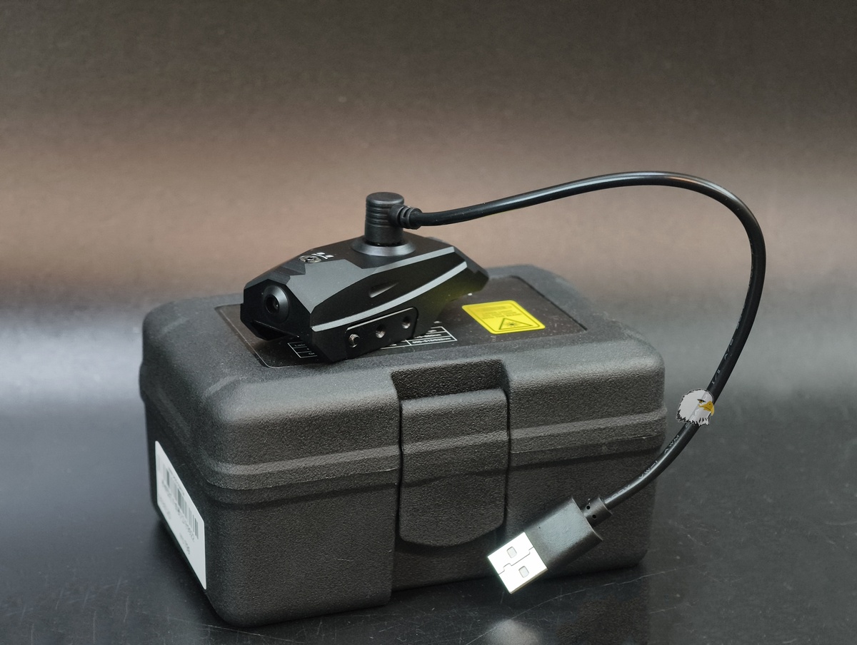 【翔準AOG】長條型 USB 充電式紅光雷射瞄準器 B03012D 紅外線 紅雷射紅點 磁吸充電 瞄準 【翔準AOG】長條型 USB 充電式紅光雷射瞄準器 B03012D 紅外線 紅雷射紅點 磁吸充電 瞄準