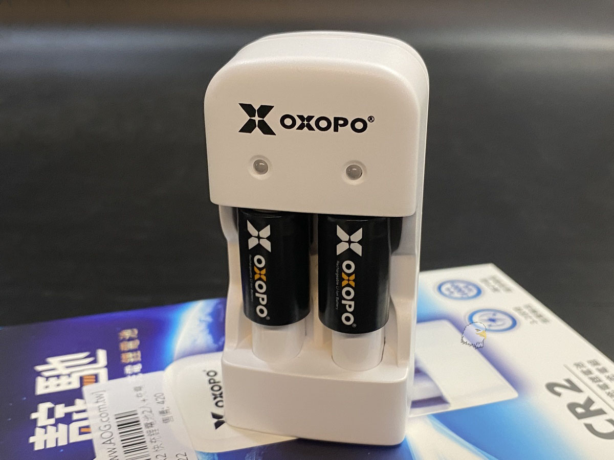 【翔準AOG】OXOPO XS系列 CR2 3.2V 快充鋰電池 2入+雙槽充電器 耐用 【翔準AOG】OXOPO XS系列 CR2 3.2V 快充鋰電池 2入+雙槽充電器 耐用