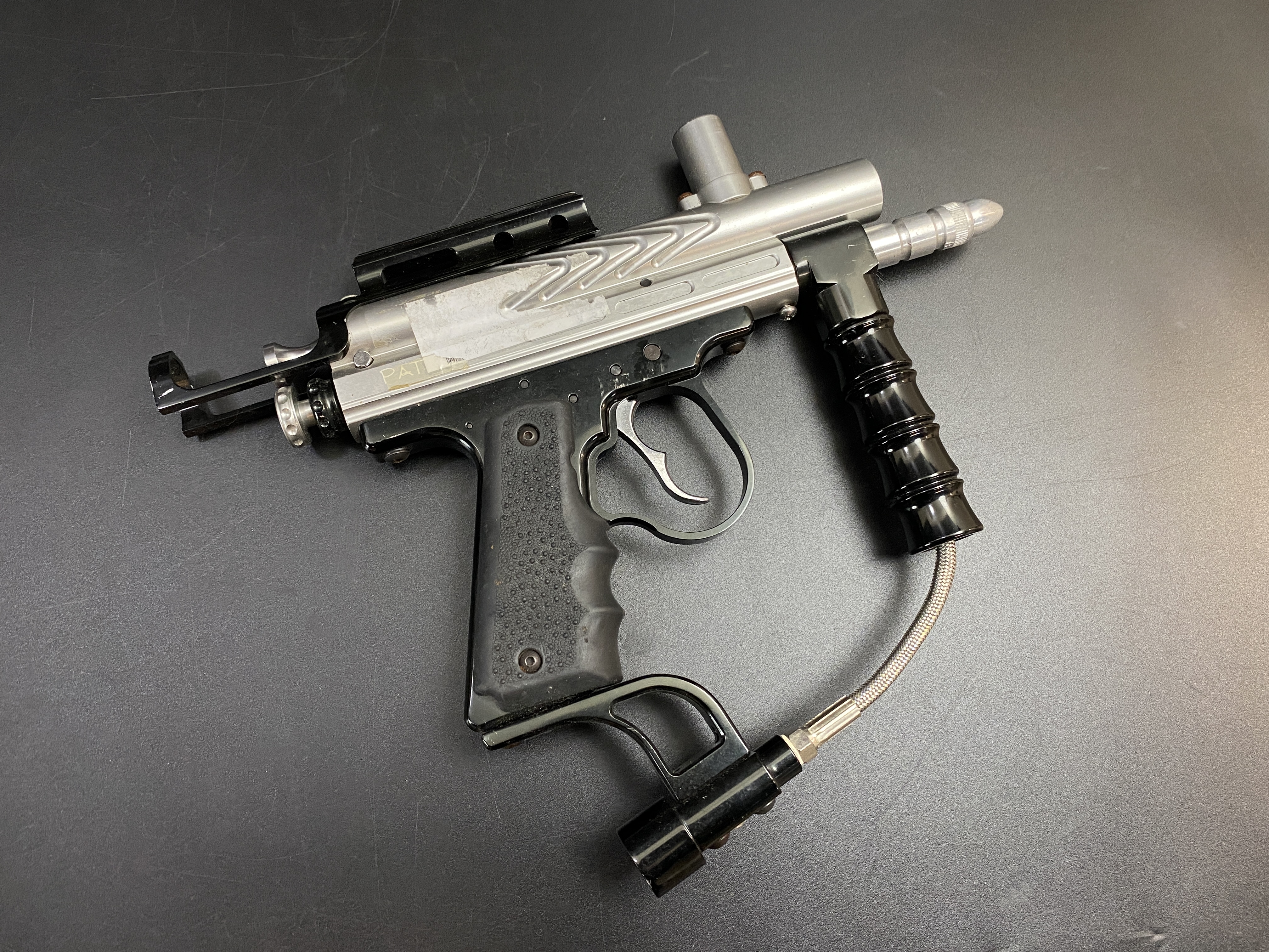 售完為止【翔準AOG】(短)漆彈槍 (銀色隨機)長管式氣動發射器 黑色的機械式半自動漆彈槍殺肉品零件拆料 售完為止【翔準AOG】(短)漆彈槍 (銀色隨機)長管式氣動發射器 黑色的機械式半自動漆彈槍殺肉品零件拆料