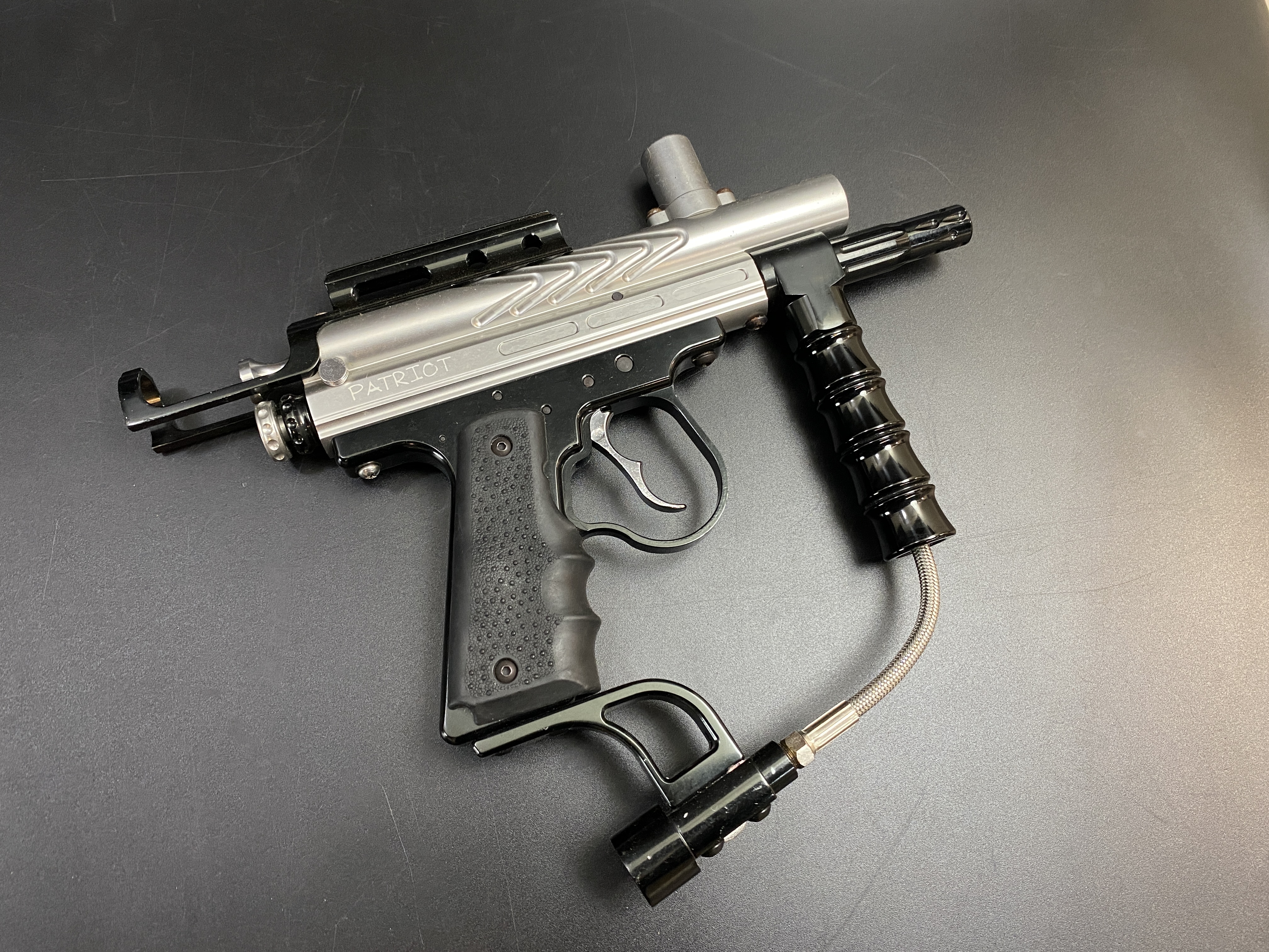 售完為止【翔準AOG】(短)漆彈槍 (銀色隨機)長管式氣動發射器 黑色的機械式半自動漆彈槍殺肉品零件拆料 售完為止【翔準AOG】(短)漆彈槍 (銀色隨機)長管式氣動發射器 黑色的機械式半自動漆彈槍殺肉品零件拆料